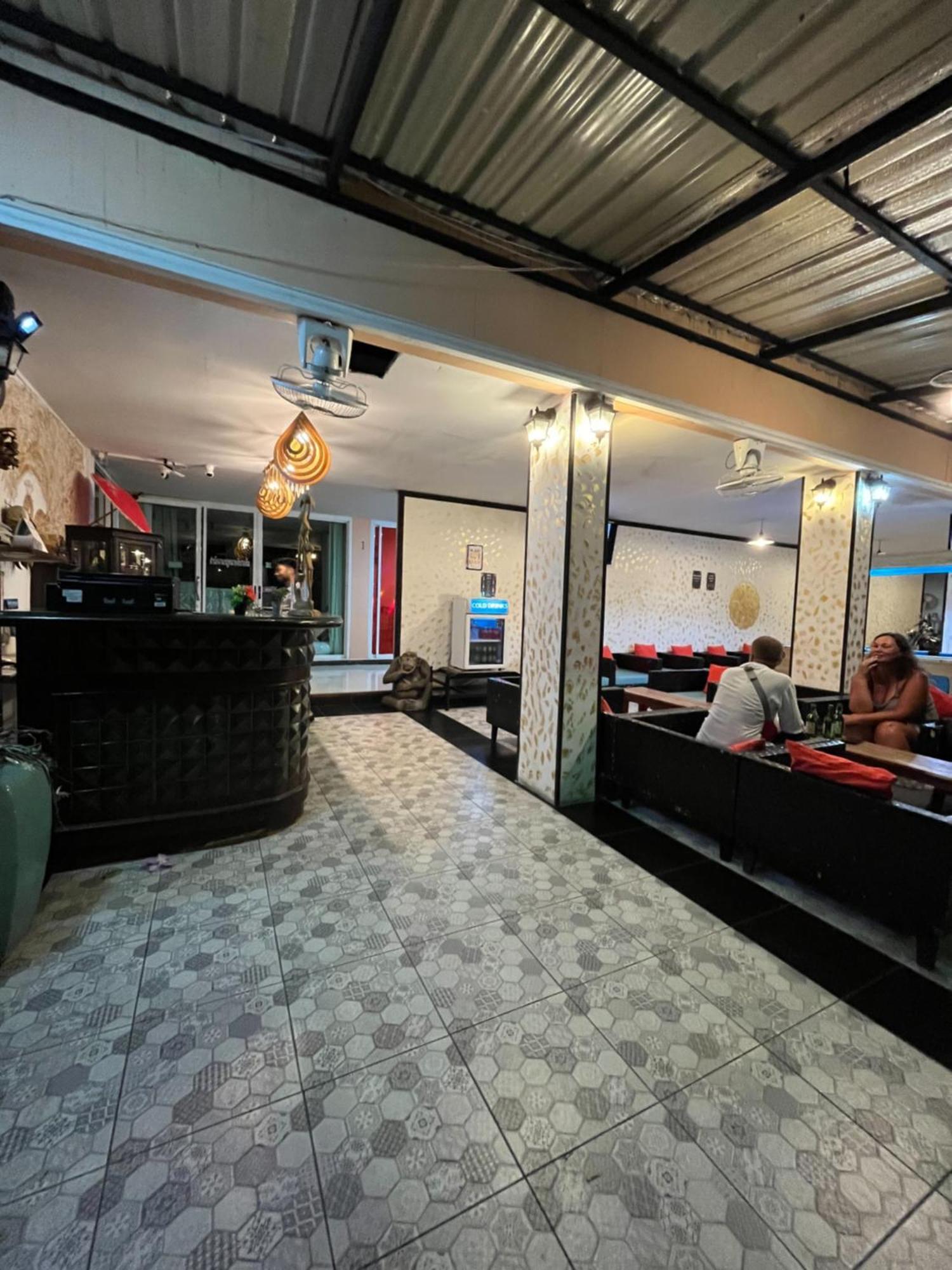 Hotel Blueskyhouse Patong Exterior foto