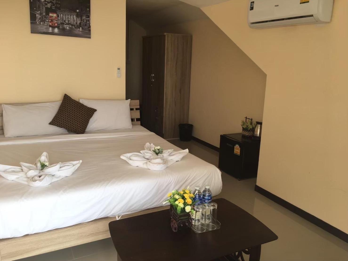 Hotel Blueskyhouse Patong Exterior foto